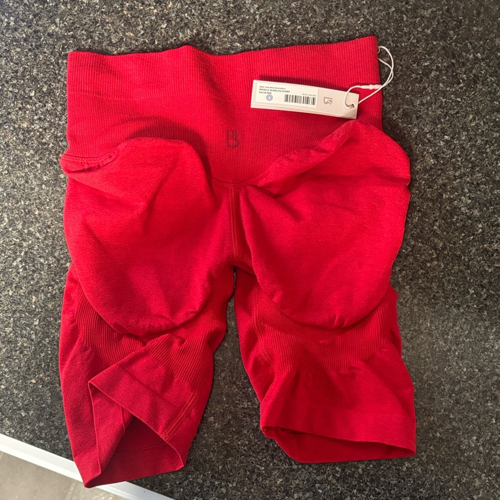 Buff Bunny miracle seamless short- salsa red (small)